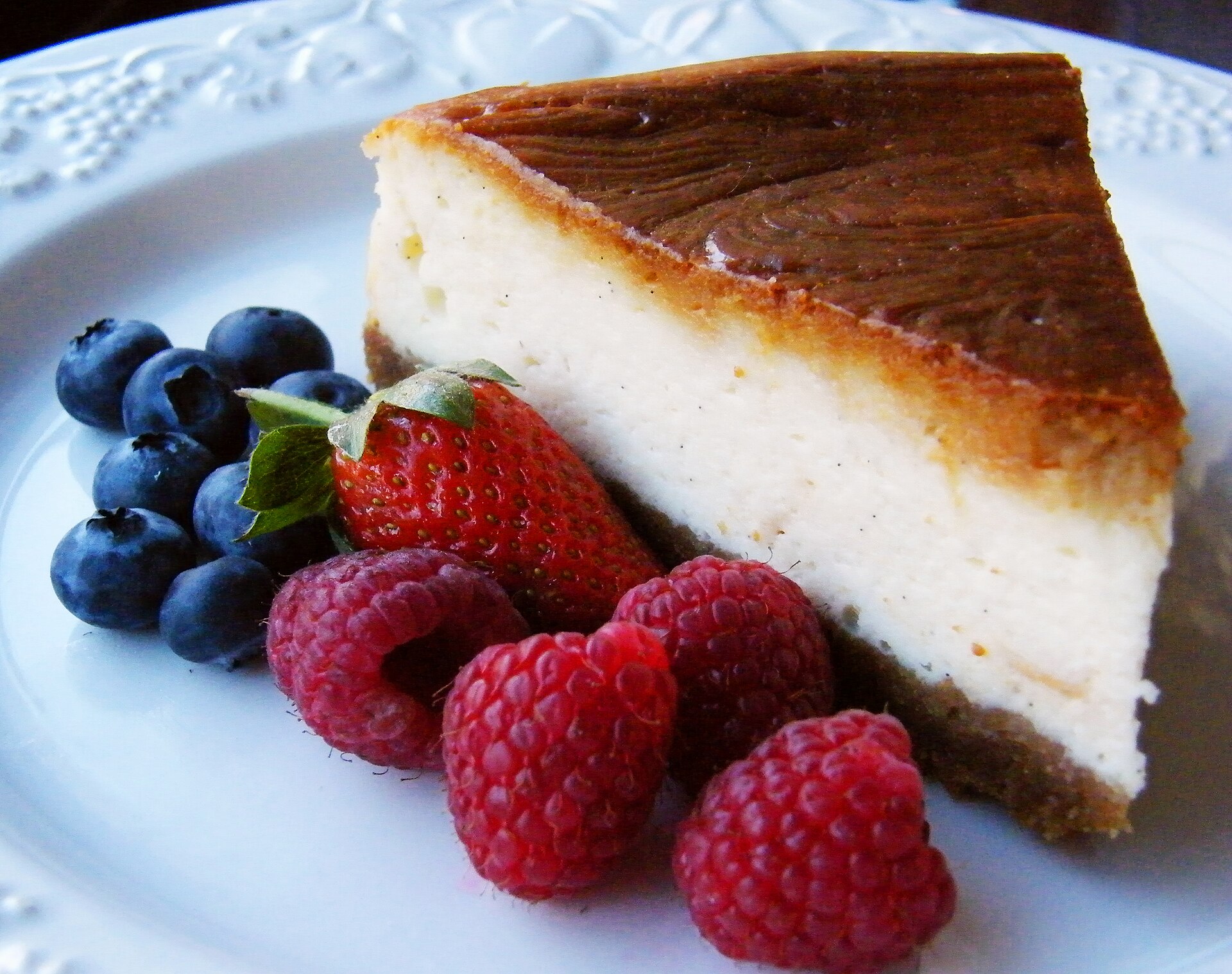 ベリーを添えたチーズケーキ